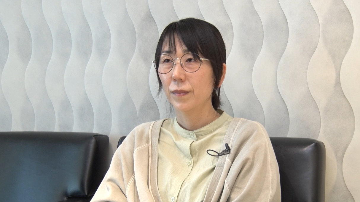 治療後のインタビューに答える患者様